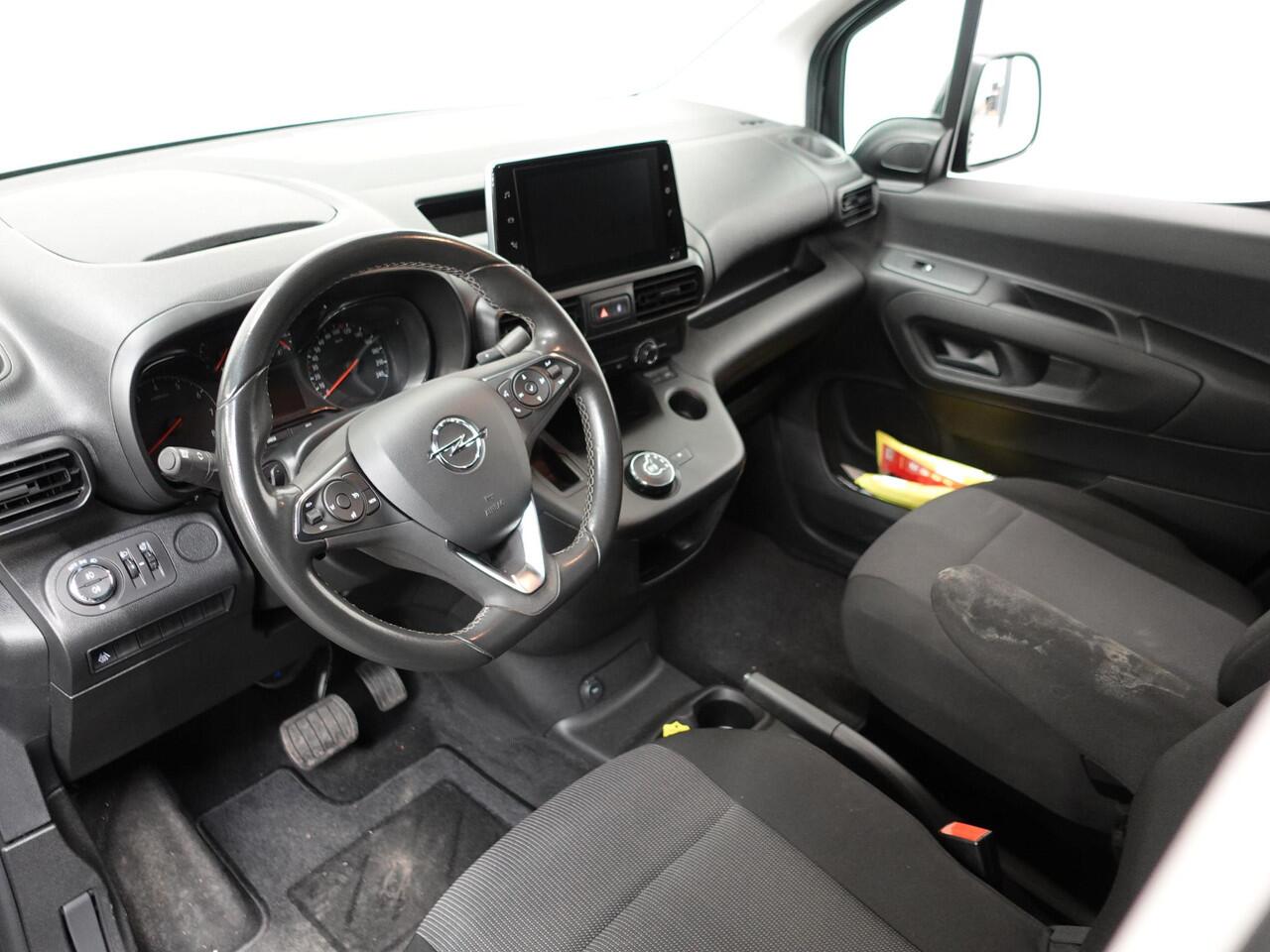 Opel COMBO 1.5D L1H1 Edition Automaat Navi Parkeersensoren Navi Trekhaak Cruise Control 2 Zits