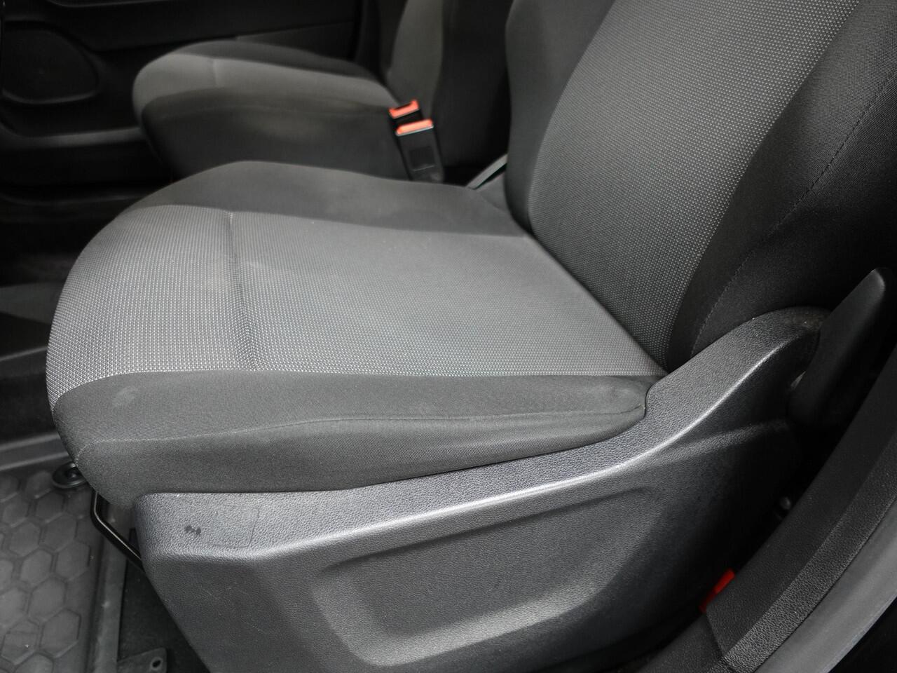 Opel COMBO 1.5D 130PK L2H1 Edition Automaat Airco Bluetooh Navi Camera Parkeersensoren 2 Zits