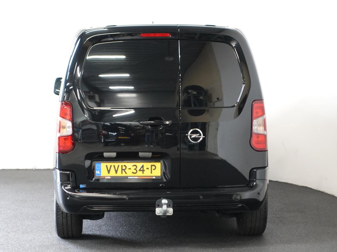 Opel COMBO 130pk L1 Edition Automaat Airco Navigatie Trekhaak Cruise control