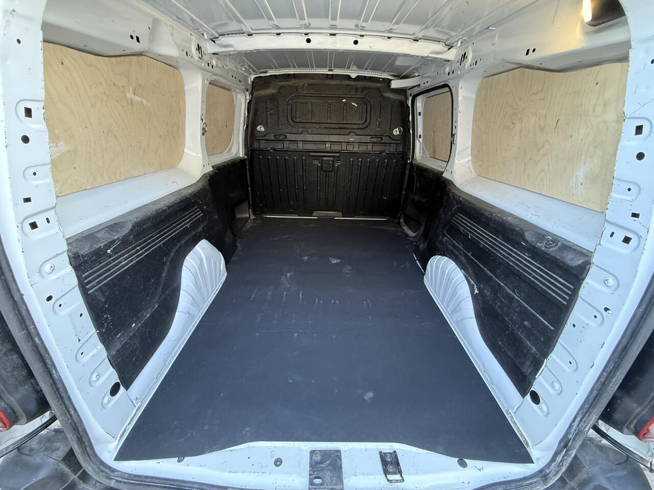 Opel COMBO 1.5D 130 PK Euro 6 L2H1 Edition Trekhaak/CarPlay/navigatiesysteem