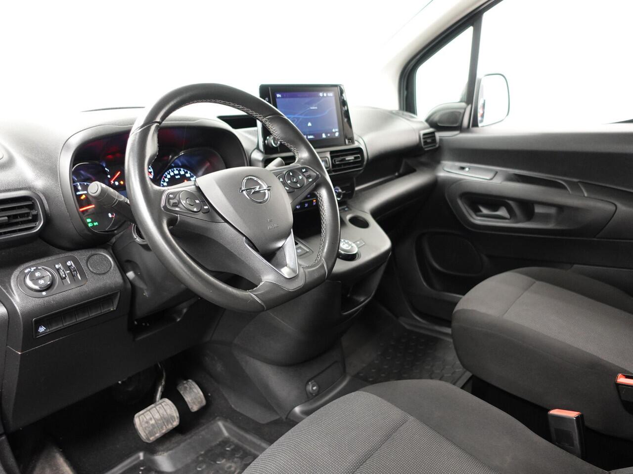 Opel COMBO 130pk Automaat L2H1 Edition Navi App-connect DAB Trekhaak Imperiaal