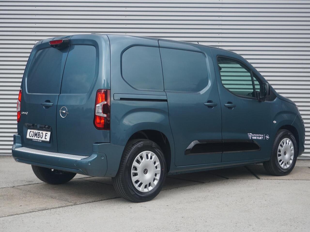 Opel COMBO Electric L1 50 kWh. | tot 8 jaar garantie | 3 zitplaatsen | Pakket Comfort Connect | Pakket Drive Assist | Pakket Look | Climate Control | rijklaarprijs