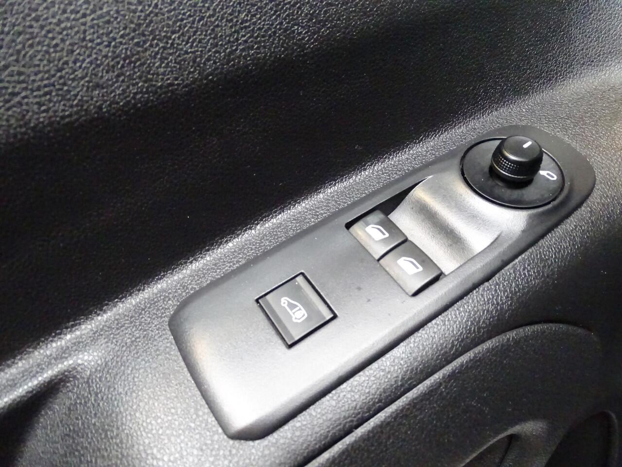 Opel COMBO 1.6D L2H1 Edition Lang, Navi, Apple carplay, trekhaak, airco Cruise Etc.