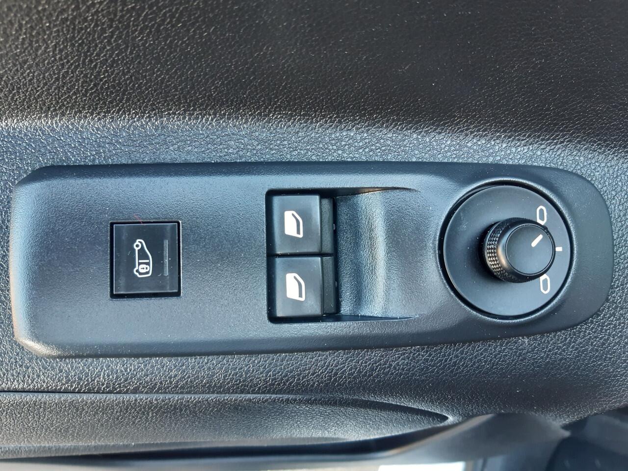 Opel COMBO 102Pk Airco Cruisecontrol Achteruitrijcamera 35925 KM !