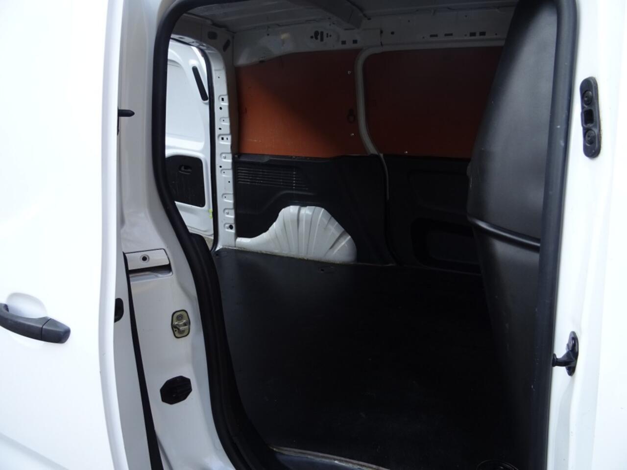 Opel COMBO 1.6D L1H1 EDITION NAVI BLUETOOTH CLIMA PDC CRUISE