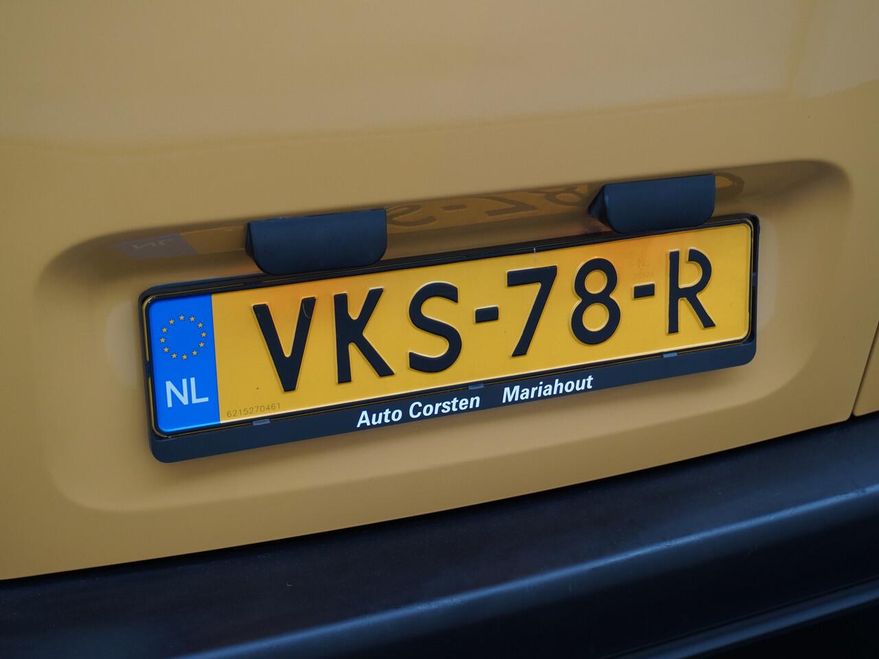 Opel COMBO 1.5CDTI EURO 6 3-Pers. Airco Cruise Control Bluetooth Elektr.ramen Elektr.spiegels+Verwarmd Centr.Vergr+ab. L1H1 Edition Schuifdeur Betonplex vloer Lat om Lat betimmering zeer nette Combo!