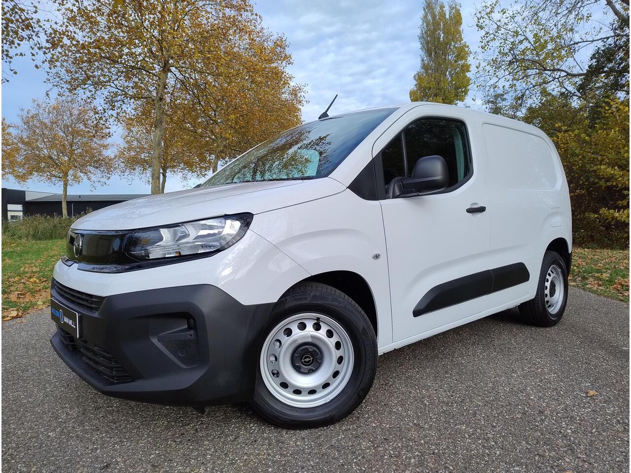 Opel COMBO Electric L1 50 kWh 136pk | 8 jaar garantie | 0% financial lease | Houten afwerking laadruimte | Multimedia | Apple Carplay | Android Auto | Achteruitrijcamera | Parkeersensoren achter | Digital cockpit | Stuurwielbediening | Bestuurdersstoel comfort | Res