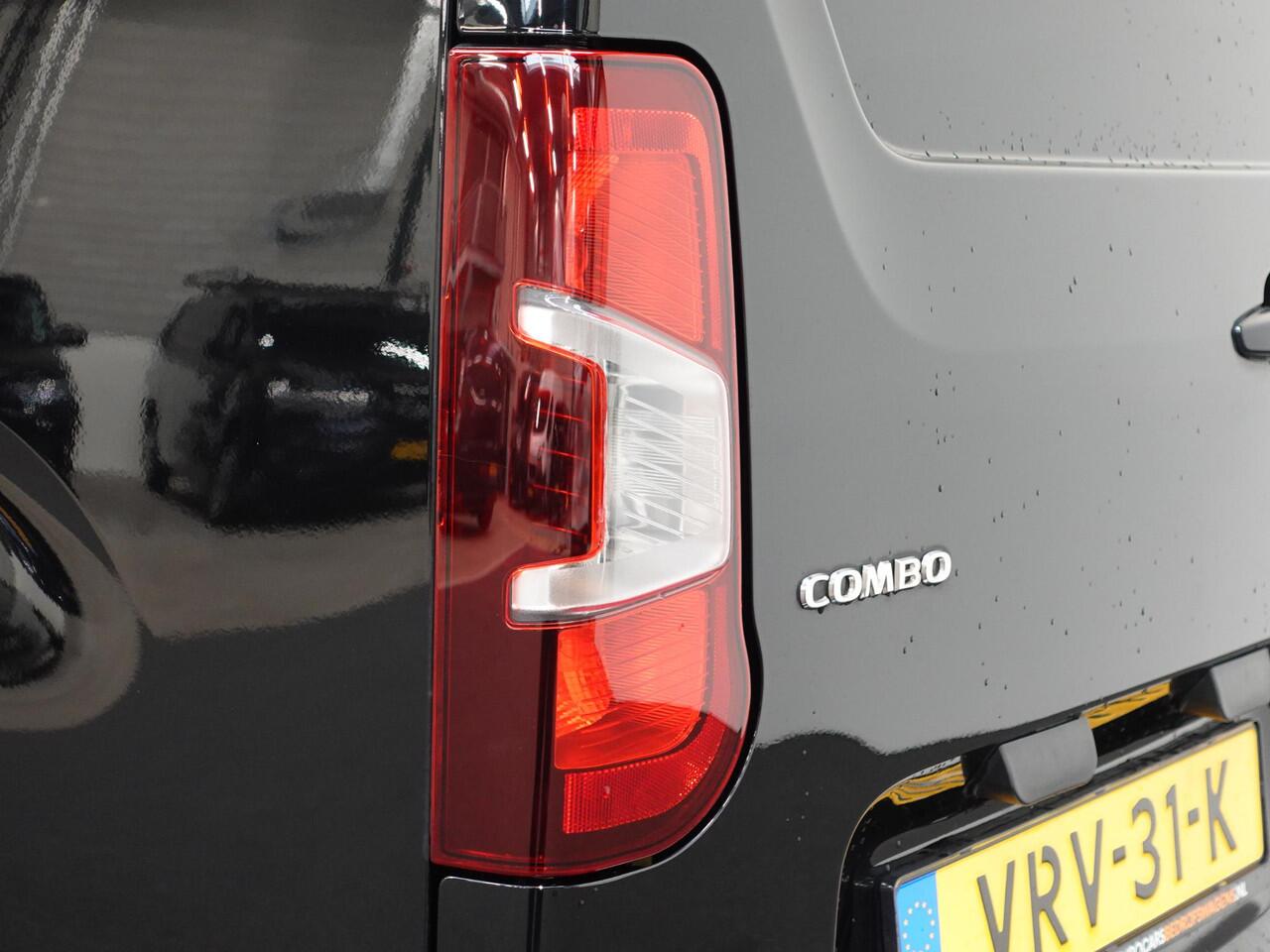 Opel COMBO 1.5D 130PK L2H1 Edition Automaat Airco Bluetooh Navi Camera Parkeersensoren 2 Zits