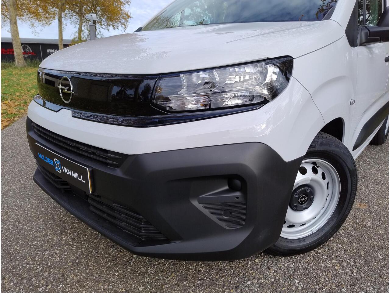 Opel COMBO Electric L1 50 kWh 136pk | 8 jaar garantie | 0% financial lease | Houten afwerking laadruimte | Multimedia | Apple Carplay | Android Auto | Achteruitrijcamera | Parkeersensoren achter | Digital cockpit | Stuurwielbediening | Bestuurdersstoel comfort | Res