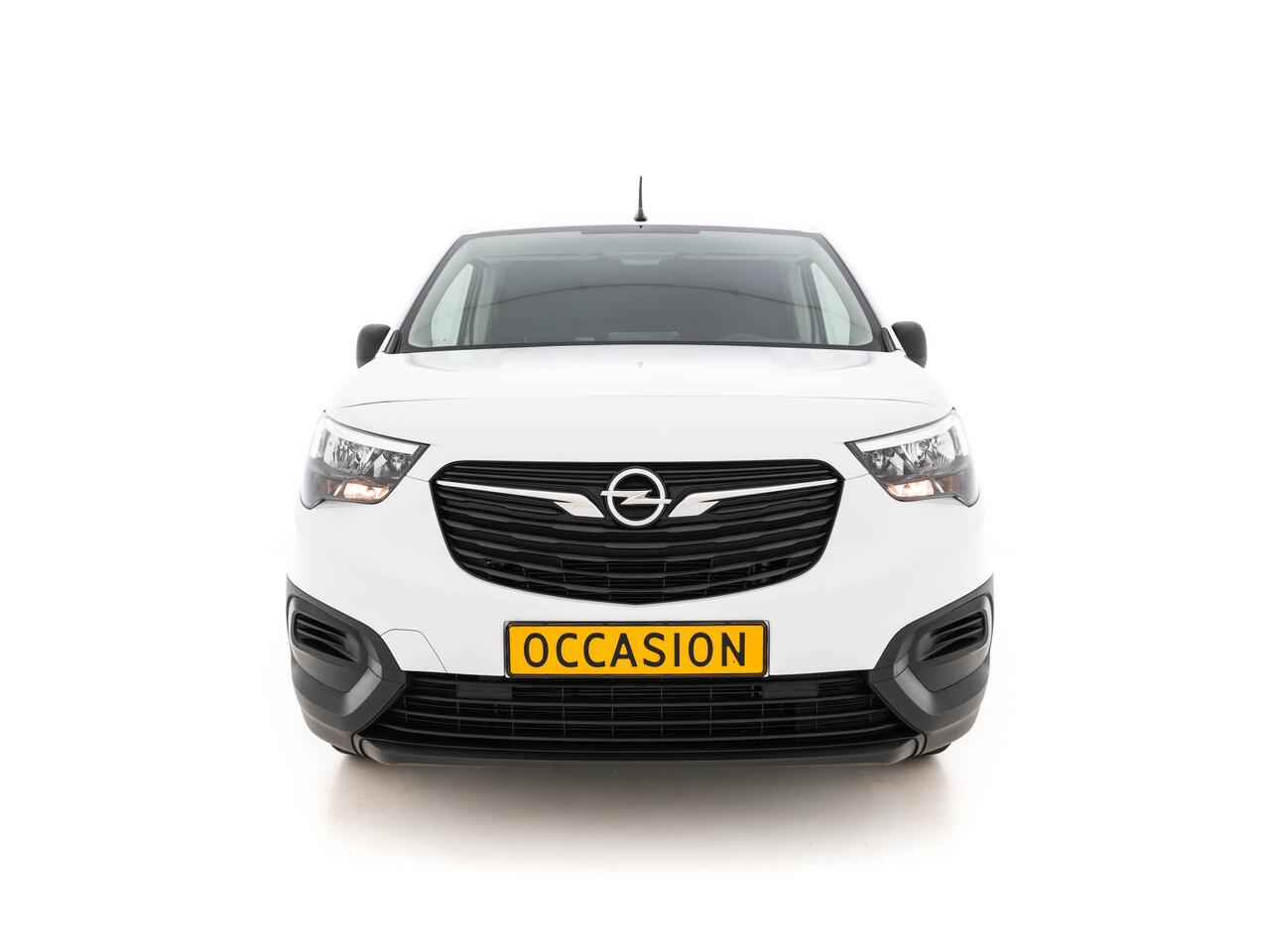 Opel COMBO Combo-e L1H1 Edition 50 kWh ( 3-Pers. ) [ 3-Fase ] {SOH-94%} Aut. * CCS-FASTLOADER | AIRCO | DAB | CRUISE | PDC | COMFORT-SEATS*