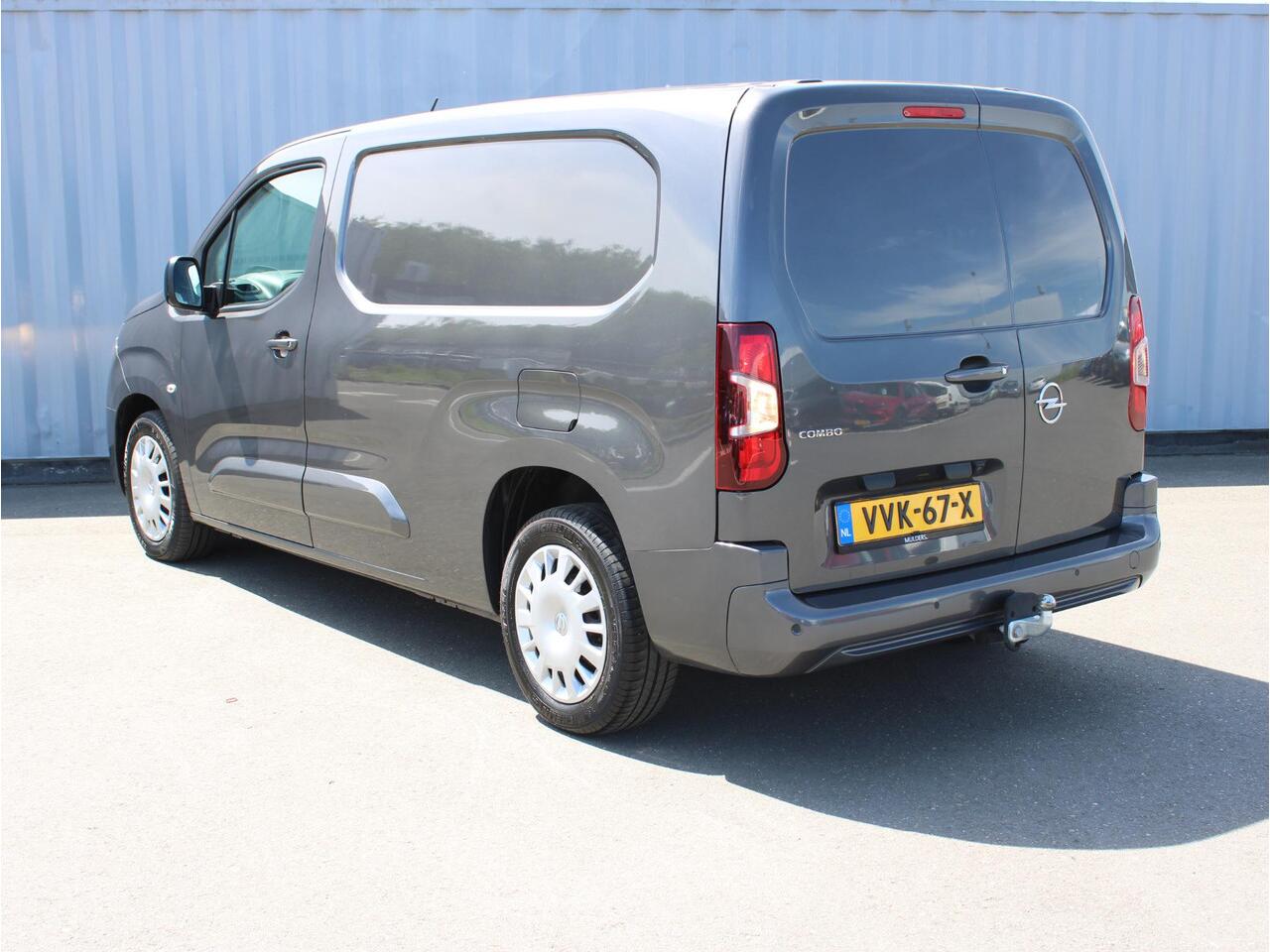 Opel COMBO 1.5D L2H1 Standaard Navi / Camera / Trekhaak