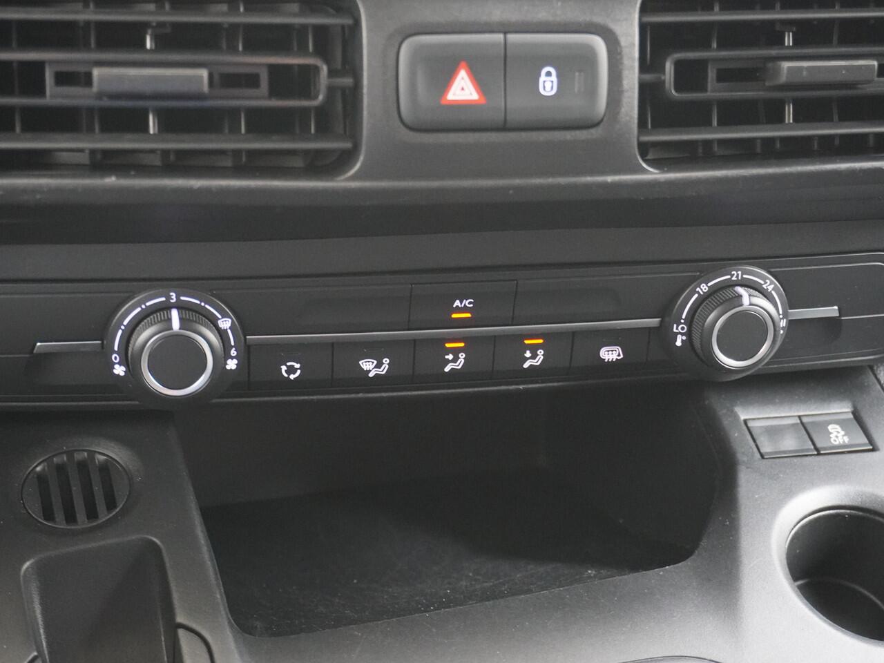 Opel COMBO 1.5CDTI EURO 6 3-Persoons ECC Cruise Control Bluetooth Elektr.ramen Elektr.spiegels+Verwarmd Centr.Vergr+ab. L1H1 Edition Schuifdeur Betonplex vloer Lat om Lat betimmering Allesdragers Origineel Nederlandse Auto