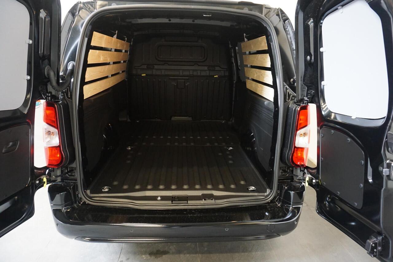 Opel COMBO 1.5D L2H1 Edition Automaat 3-zits | Airco | Navigatie | Camera | Parkeer sensoren | 3-zits