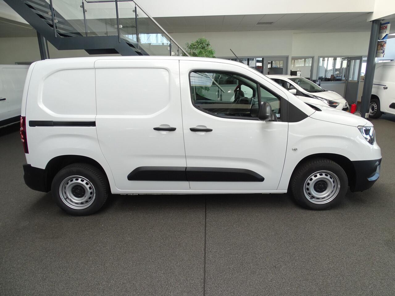 Opel COMBO 1.5D L1H1 Edition, Airco, Carplay, Navi, Cruise, etc