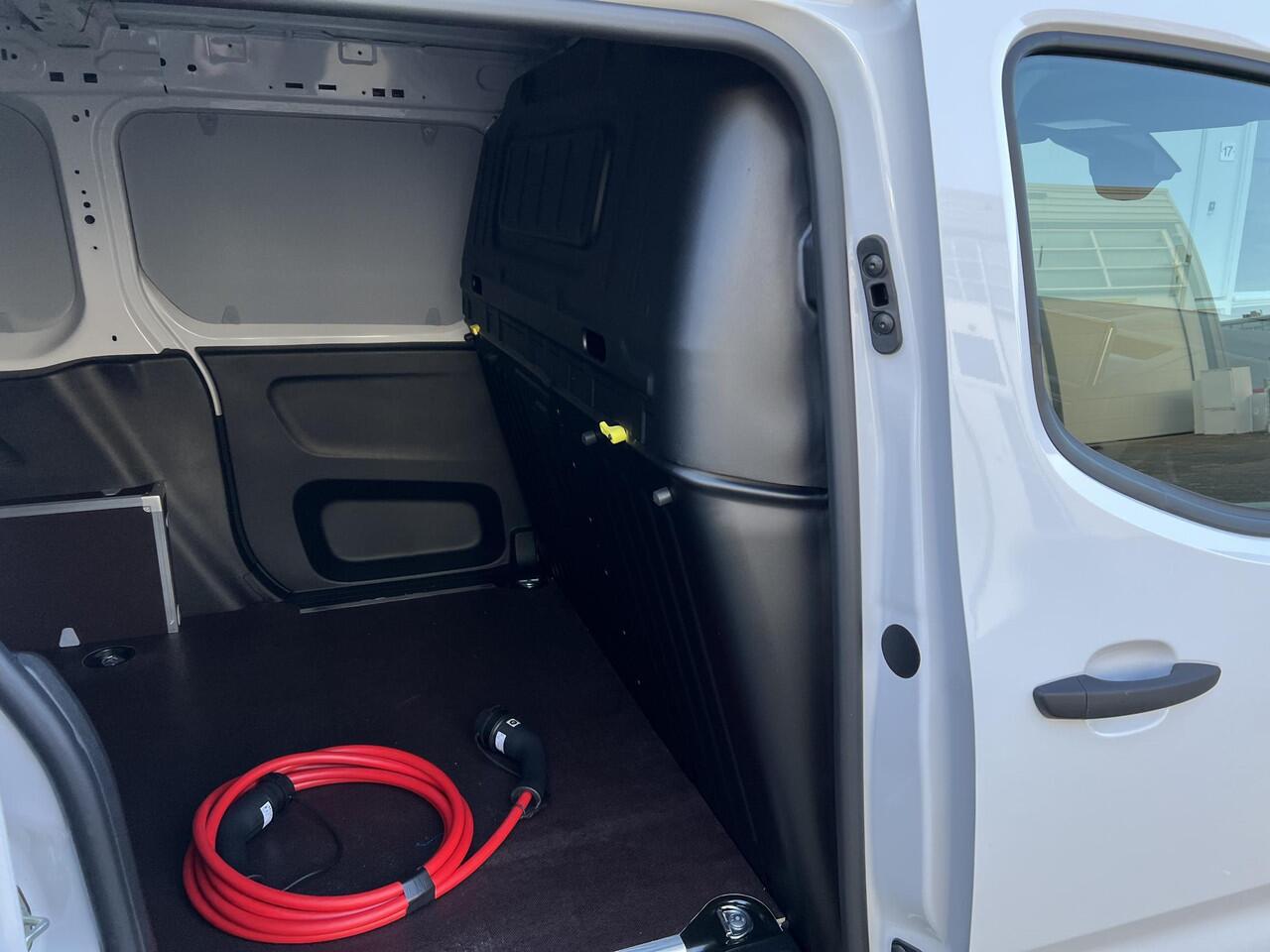 Opel COMBO Electric L1 50kWh | 0% rente | Apple Carplay | passagiersbankje | Comfort stoel | betimmering | rijklaarprijs
