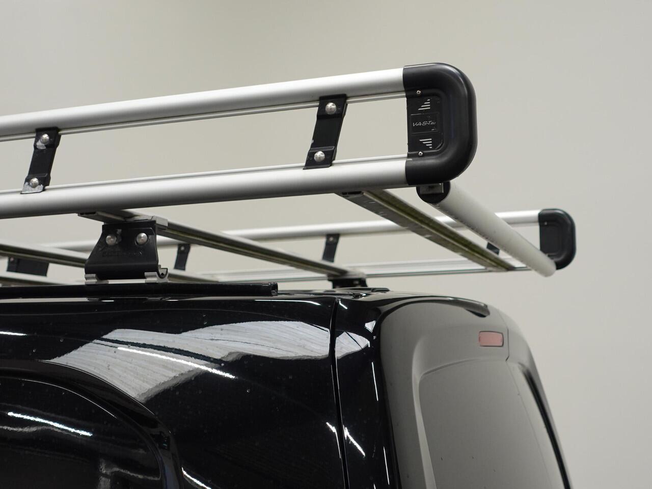 Opel COMBO 130pk Automaat L2H1 Edition Navi App-connect DAB Trekhaak Imperiaal