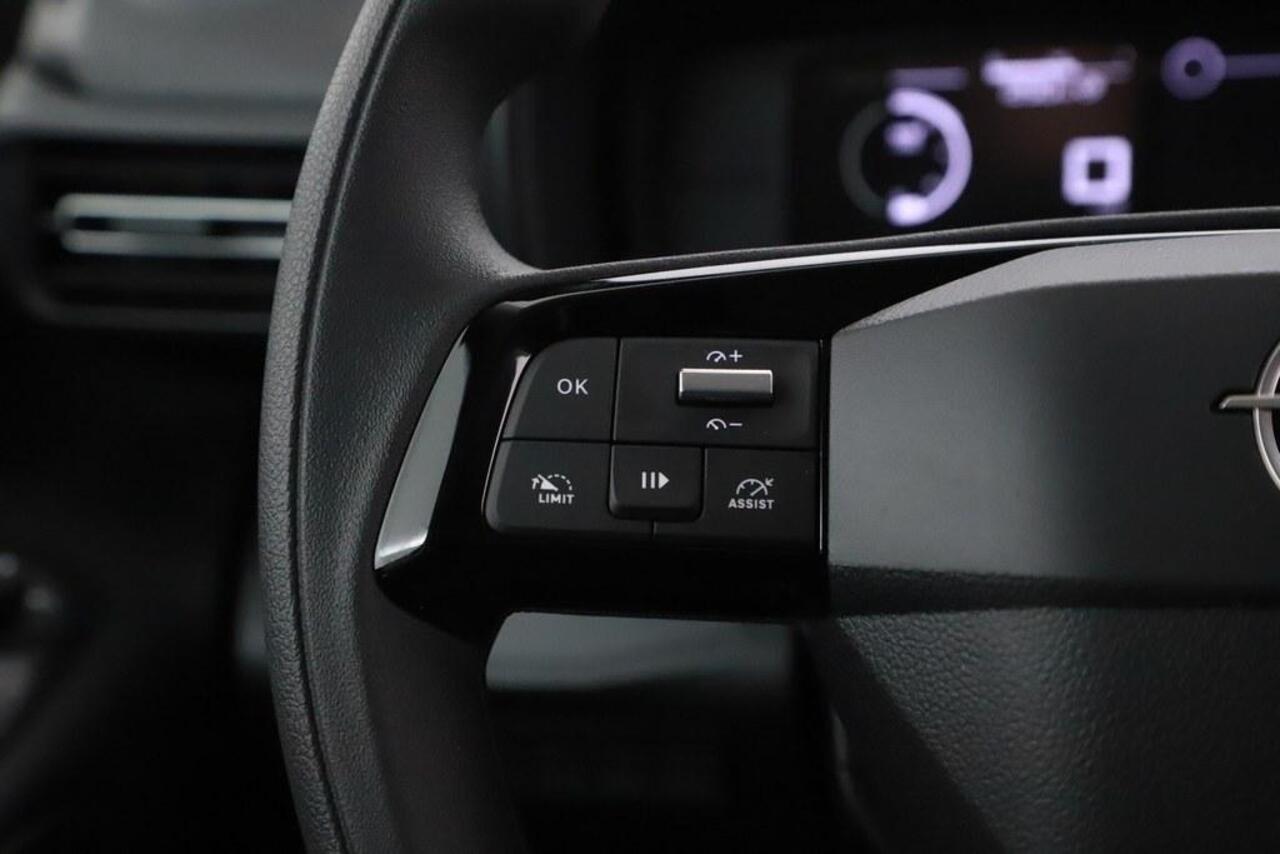 Opel COMBO 1.5D L2 102pk BPM VRIJ! Camera/AC/VC/Carplay /Vloer en wandbetimmering/Trekhaak