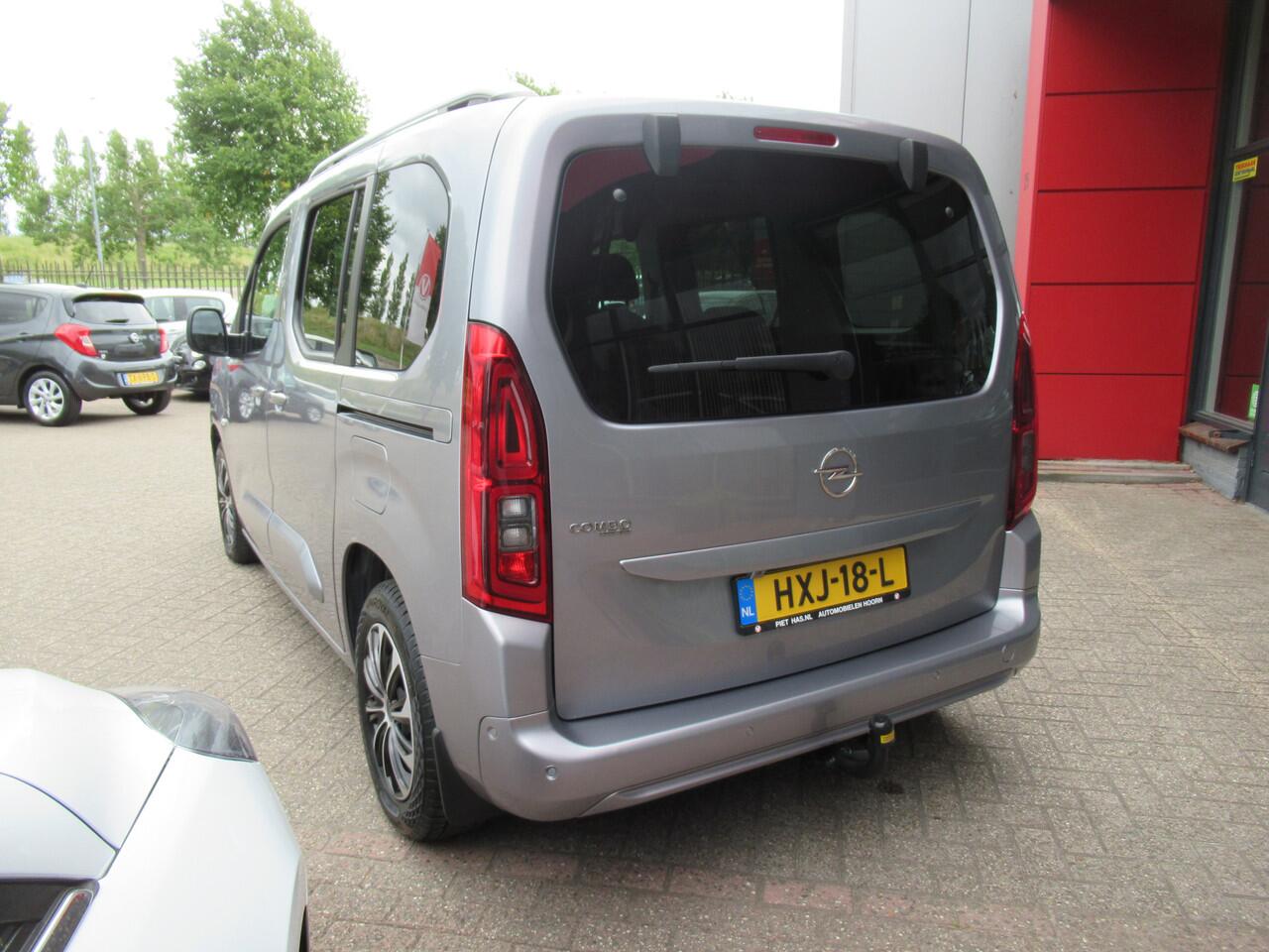Opel COMBO TOUR 1.2 Turbo L1H1 Edition| 110-PK | Clima-Airco | Apple Carplay | Parkeercamera | Incl. BOVAG Garantie | Trekhaak |
