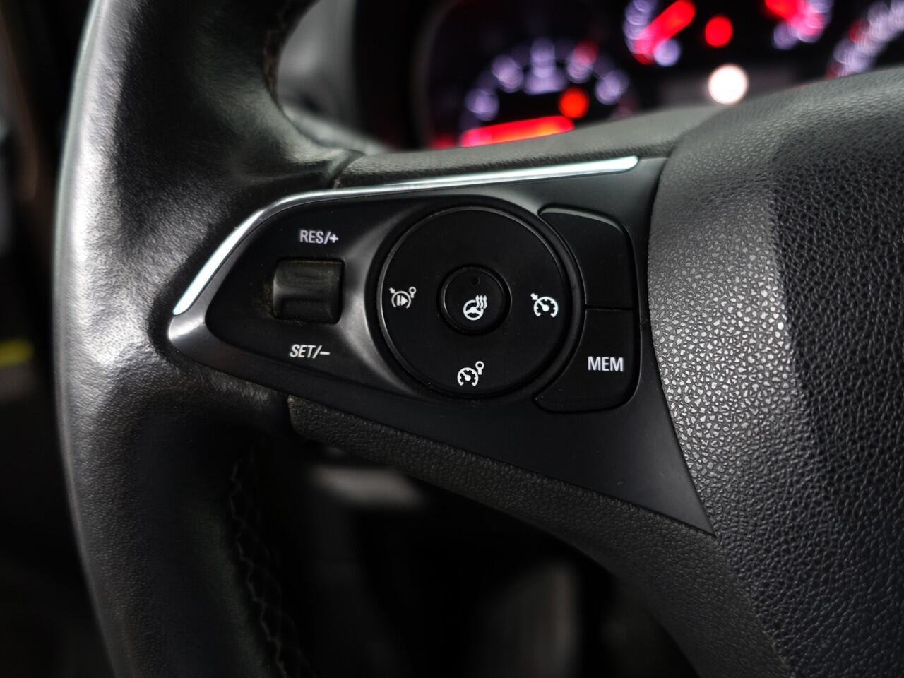 Opel COMBO TOUR 1.2 Turbo L2H1 Edition- 360 Camera, Stuur/Stoelverwarming, Xenon Led, 2x Schuifdeur, Park Assist