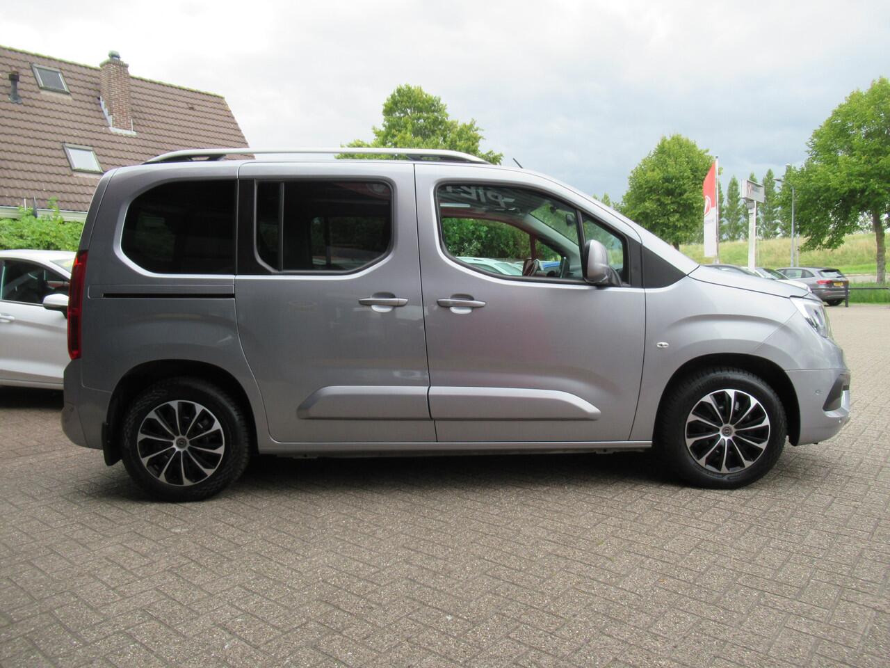 Opel COMBO TOUR 1.2 Turbo L1H1 Edition| 110-PK | Clima-Airco | Apple Carplay | Parkeercamera | Incl. BOVAG Garantie | Trekhaak |