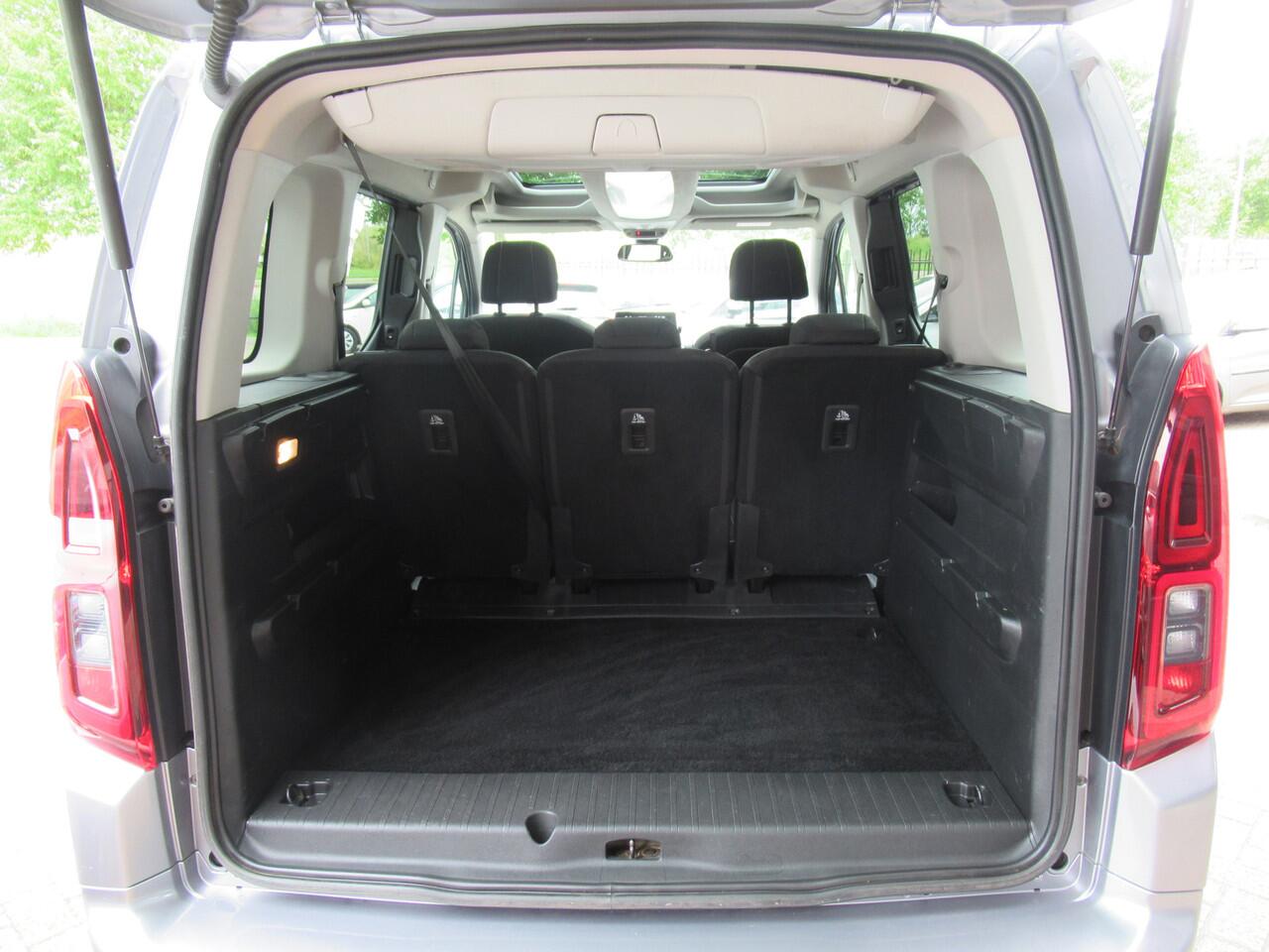 Opel COMBO TOUR 1.2 Turbo L1H1 Edition| 110-PK | Clima-Airco | Apple Carplay | Parkeercamera | Incl. BOVAG Garantie | Trekhaak |