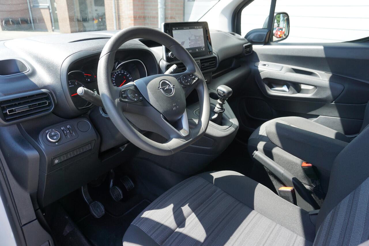 Opel COMBO TOUR 1.2 Turbo L1H1 Edition 5 PERSOONS 5 STOELEN- PARKEERSENSOREN - NAVI - APPLE CARPLAY / ANDROID - AIRCO - CRUISE - RIJSTROOKSENSOR - PARKEERHULP - 2X SCHUIFDEUR - DAB+ - BLUETOOTH - AUT. VERLICHTING