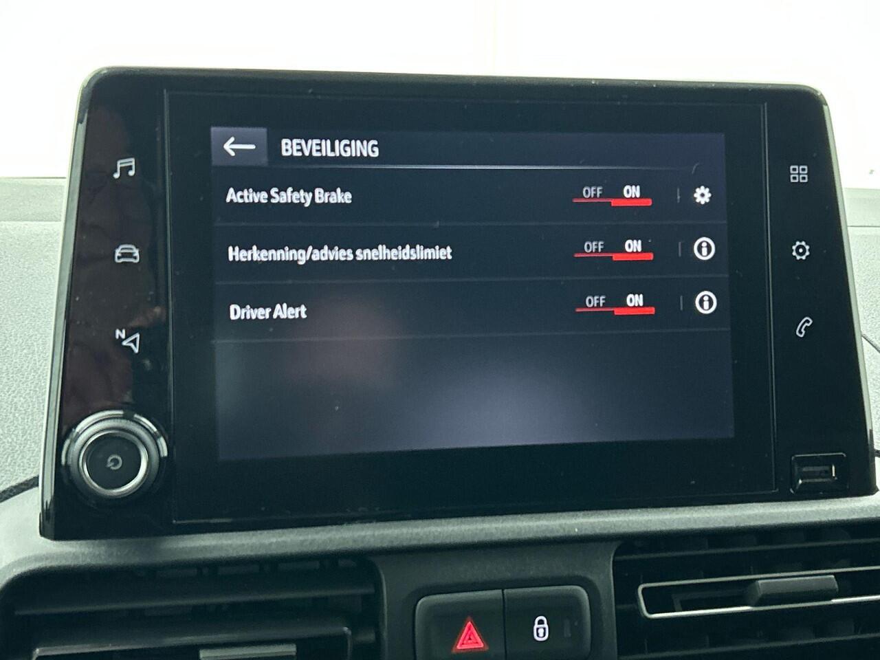 Opel COMBO 1.5D L1H1 130pk Automaat Edition Airco Navigatie Apple Carplay/ Android Auto Trekhaak Betimmerd Cruise Control