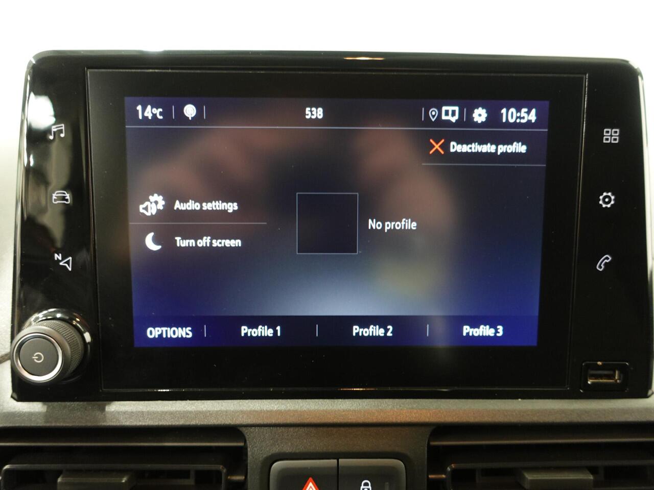 Opel COMBO 1.5D L1H1 Edition Automaat Navi Parkeersensoren Navi Trekhaak Cruise Control 2 Zits