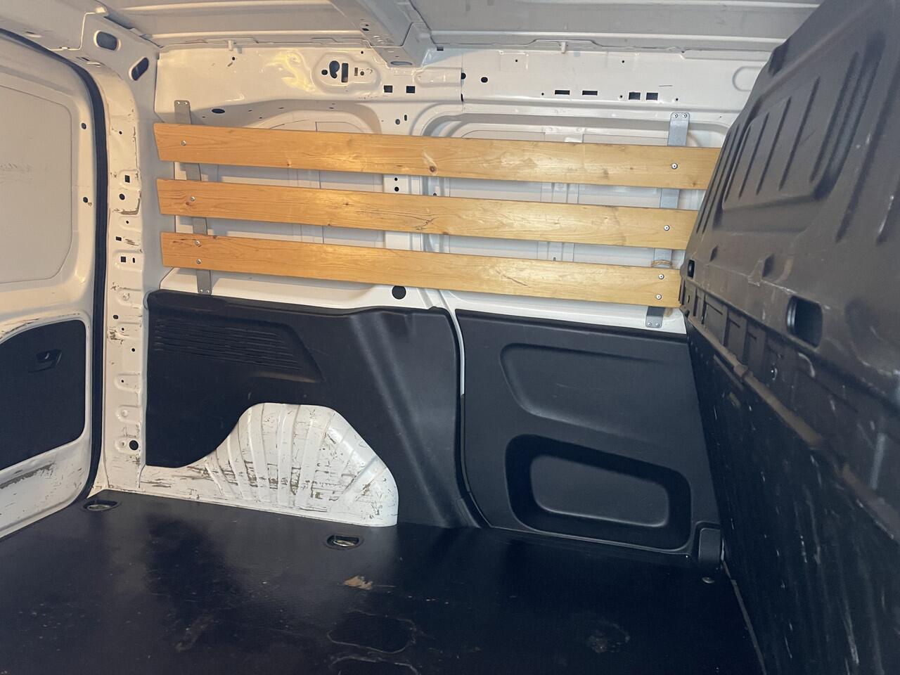 Opel COMBO 1.6D L1H1 Edition / vaste prijs rijklaar ¤ 10.950 ex btw / lease vanaf ¤ 200 / euro 6 diesel / airco / cruise / schuifdeur / navigatie / pdc achter !