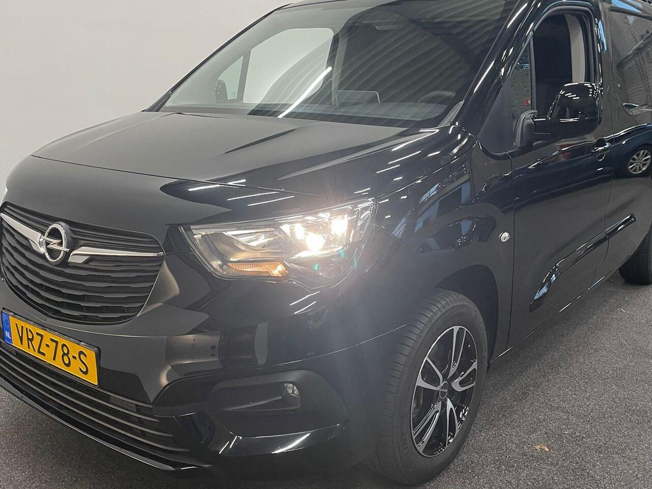 Opel COMBO 1.5D L2H1 Navigatie Apple Carplay/Android Auto Camera Parkeersensoren achter Cruise Control Airco Lichtmetalen velgen
