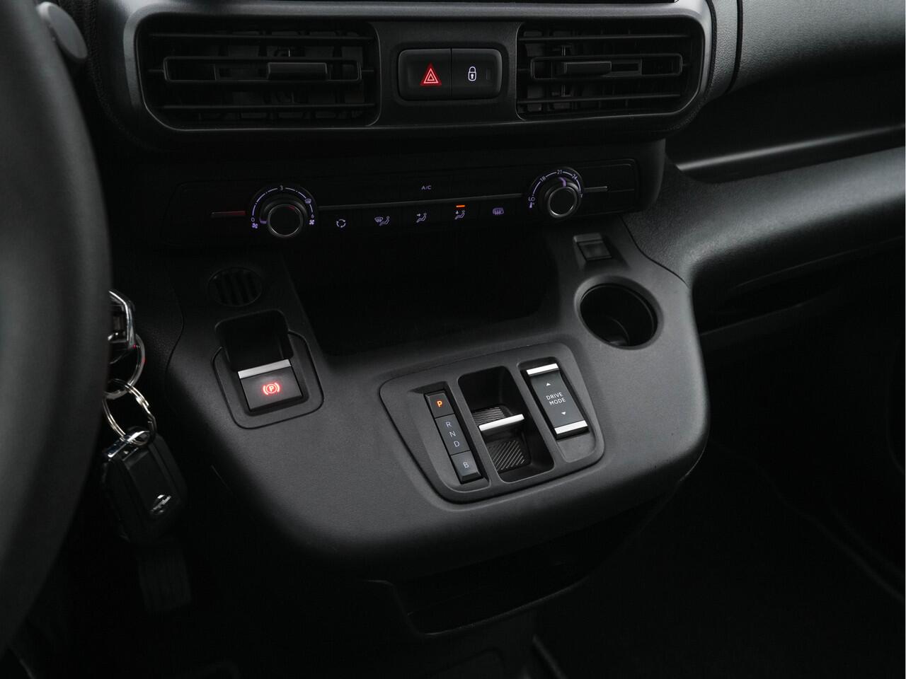 Opel COMBO Combo-e L1H1 Edition 50 kWh ( 3-Pers. ) [ 3-Fase ] {SOH-94%} Aut. * CCS-FASTLOADER | AIRCO | DAB | CRUISE | PDC | COMFORT-SEATS*