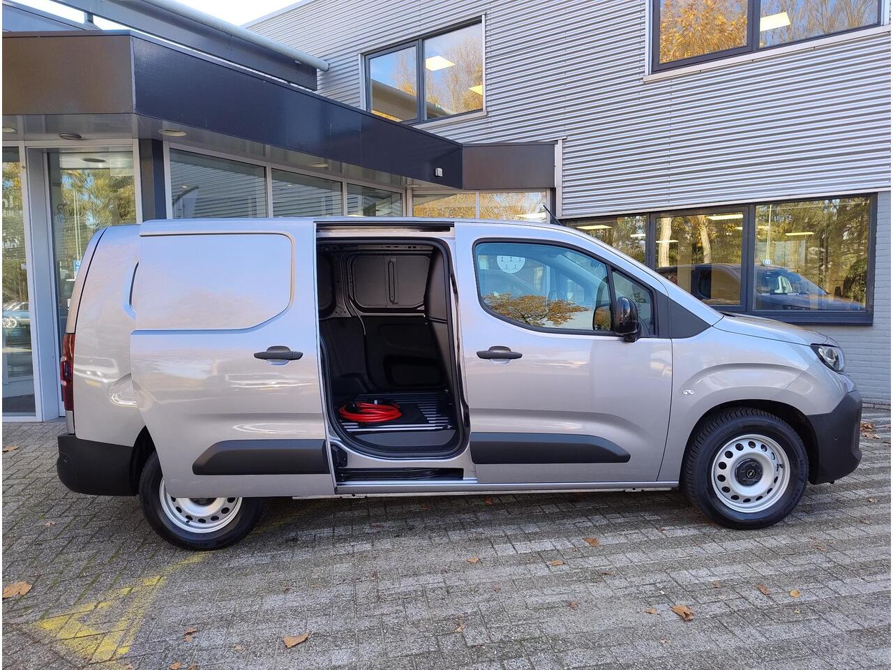 Opel COMBO Electric L2 50 kWh 136pk | 8 jaar garantie | 0% financial lease | Houten afwerking laadruimte | Apple Carplay | Android Auto | Multimedia | Achteruitrijcamera | Parkeersensoren achter | Digital cockpit | Stuurwielbediening | Bestuurdersstoel comfort | Arm