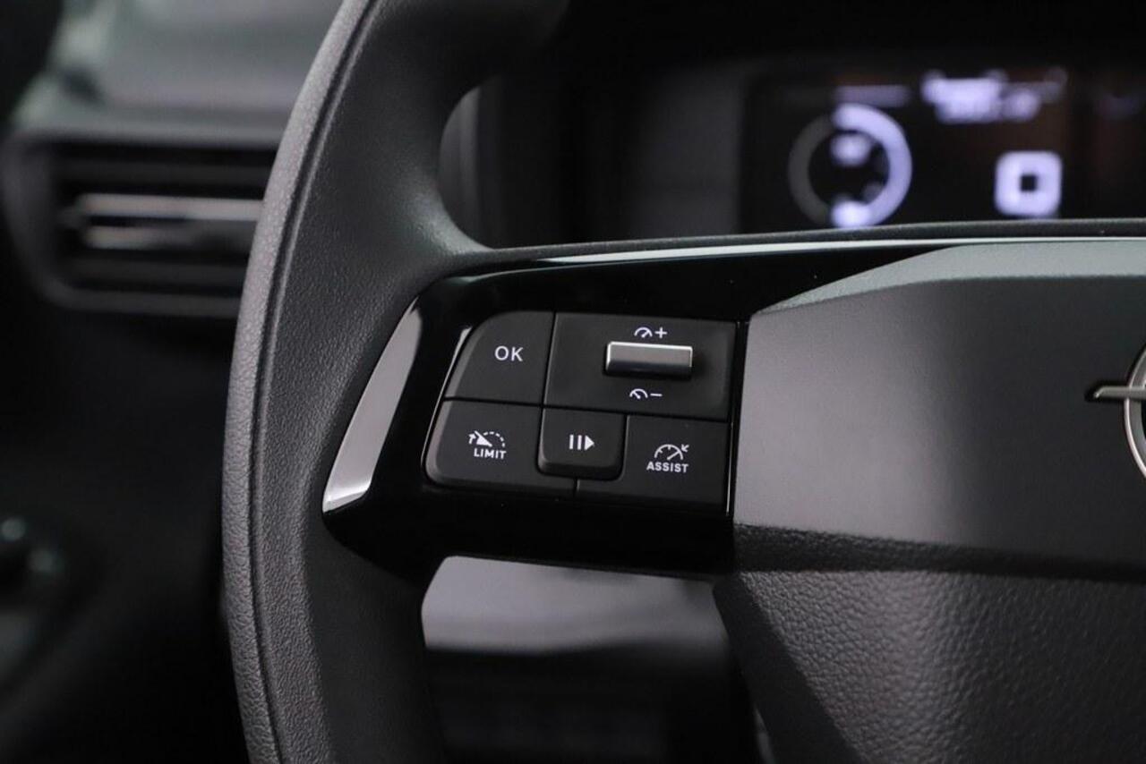 Opel COMBO 1.5D 102pk L2 BPM VRIJ! Carplay/Airco/Camera /Vloer en wandbetimmering/Trekhaak