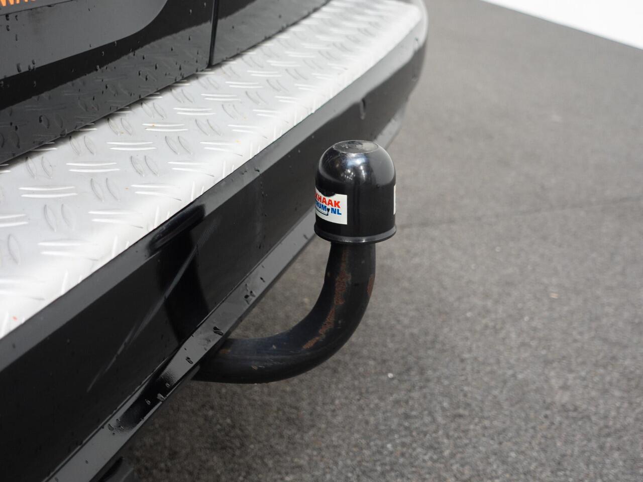 Opel COMBO 1.5D 130PK L2H1 Edition Automaat Airco Bluetooh Navi Camera Parkeersensoren 2 Zits