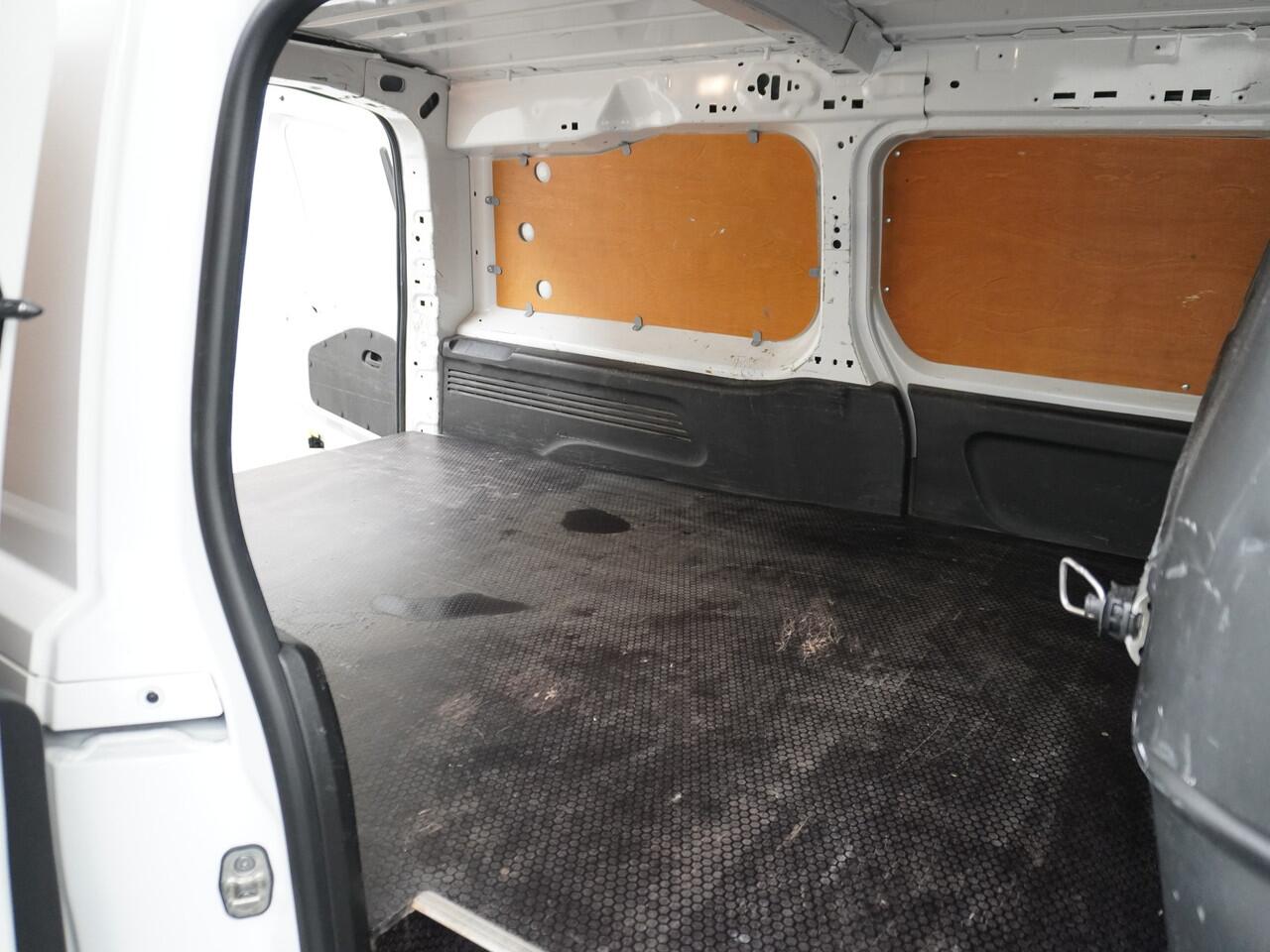 Opel COMBO 1.5D 102pk L2H1 Edition, Trekhaak, Cruise Control, Prof. Inbouw