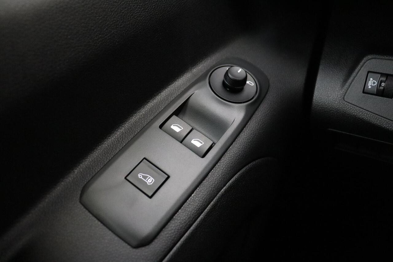 Opel COMBO 1.5 BlueHDi 100pk S&S L1 | NIEUW | BPM-vrij! | Apple Carplay | Achteruitrijcamera | Houten laadruimte afwerking | Android Auto | Trekhaak voorbereiding