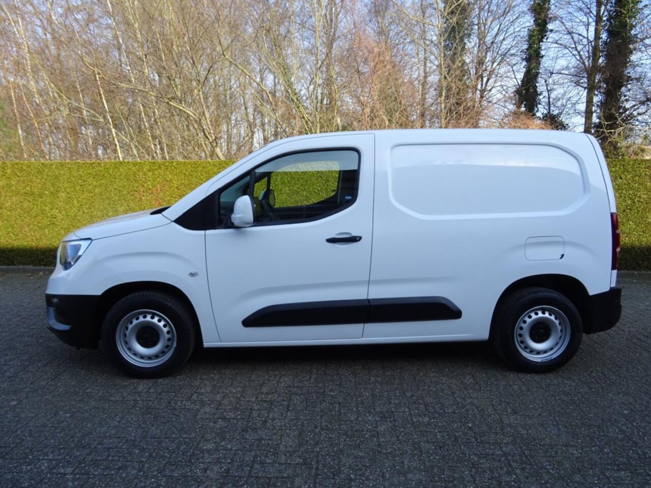Opel COMBO 1.6D L1H1 EDITION NAVI BLUETOOTH CLIMA PDC CRUISE