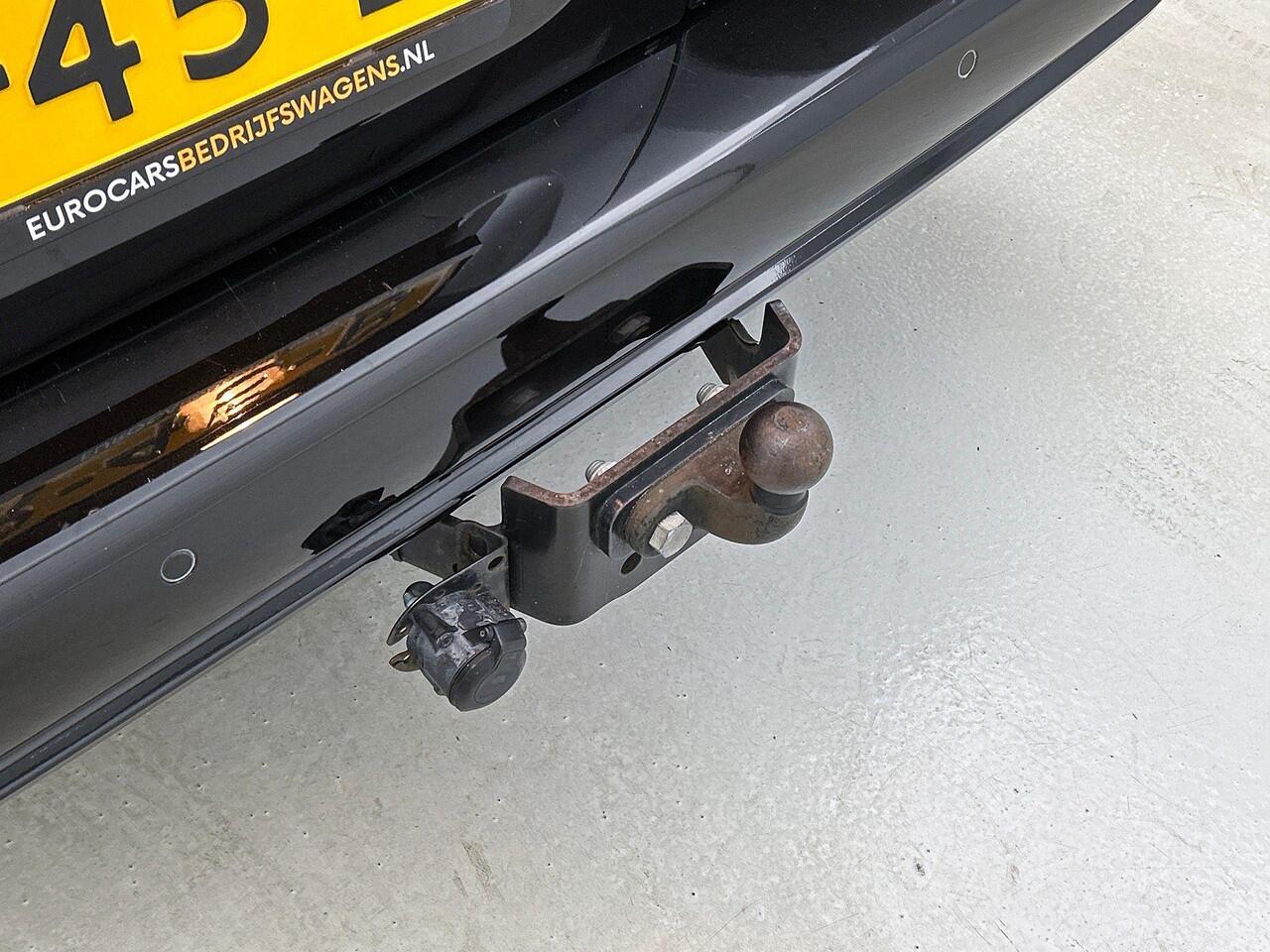 Opel COMBO 1.5D L2H1 Edition Airco Navi PDC Achter App-connect DAB+ Trekhaak