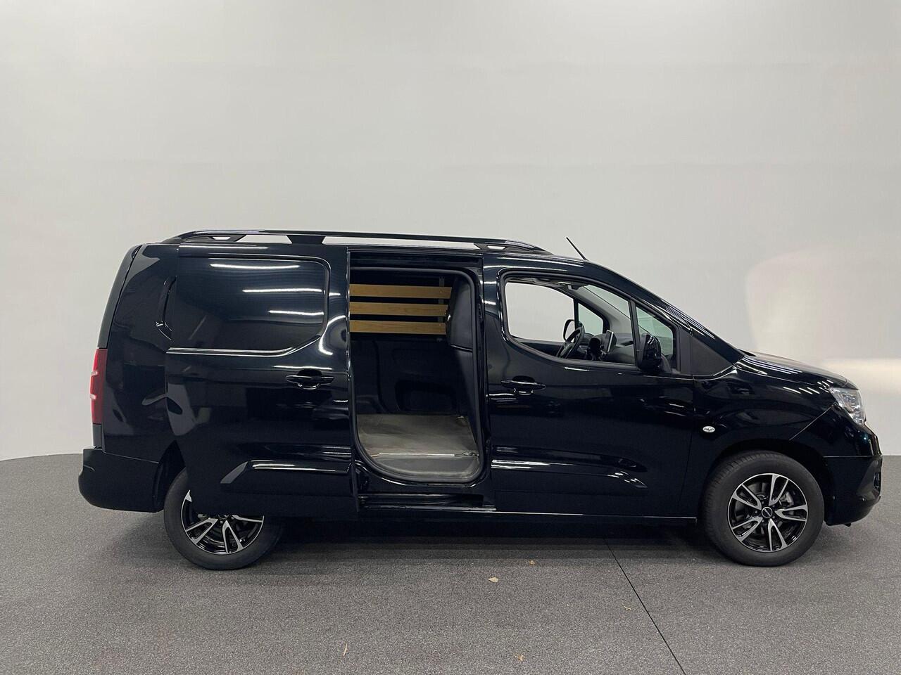 Opel COMBO 1.5D L2H1 Navigatie Apple Carplay/Android Auto Camera Parkeersensoren achter Cruise Control Airco Lichtmetalen velgen