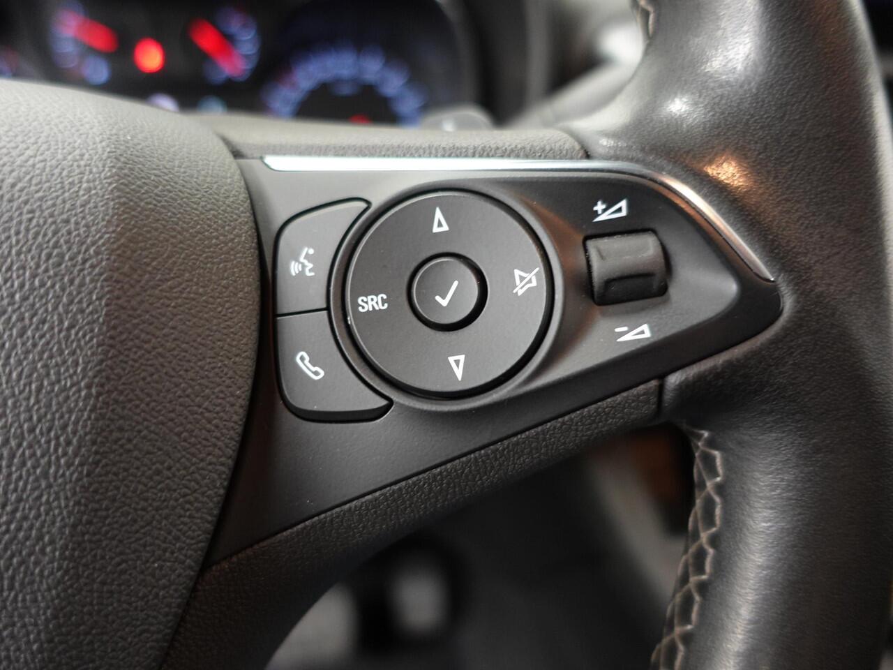 Opel COMBO 1.5D L1H1 Edition Automaat Navi Parkeersensoren Navi Trekhaak Cruise Control 2 Zits