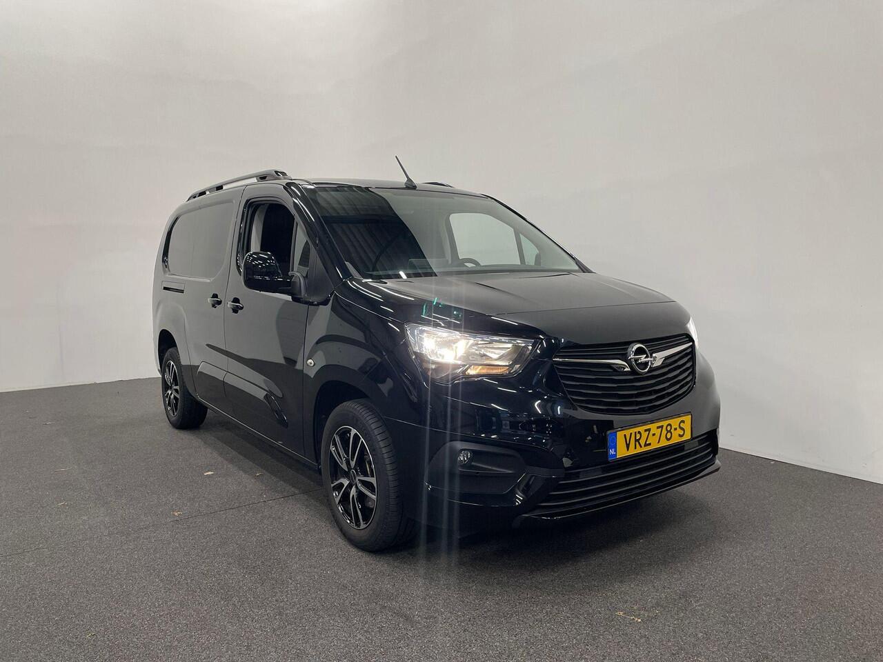 Opel COMBO 1.5D L2H1 Navigatie Apple Carplay/Android Auto Camera Parkeersensoren achter Cruise Control Airco Lichtmetalen velgen