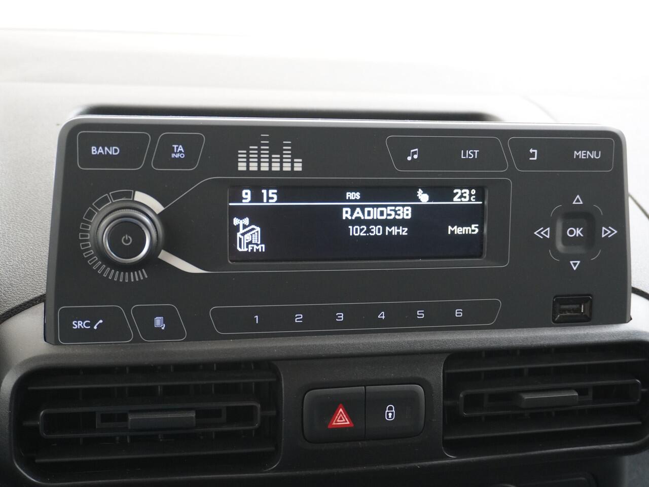 Opel COMBO 1.5CDTI EURO 6 3-Persoons Airco Cruise Control Bluetooth Elektr.ramen Elektr.spiegels+Verwarmd Centr.Vergr+ab. L1H1 Edition Schuifdeur Betonplex vloer Lat om Lat betimmering Origineel Nederlandse Auto