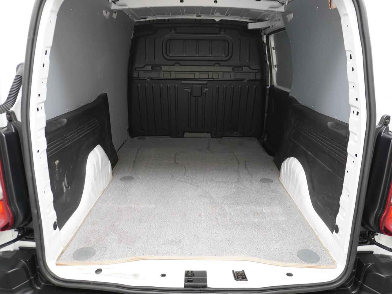 Opel COMBO 1.5D L2H1 102PK, Cruise Control, Navigatie, Climat, EX Lease