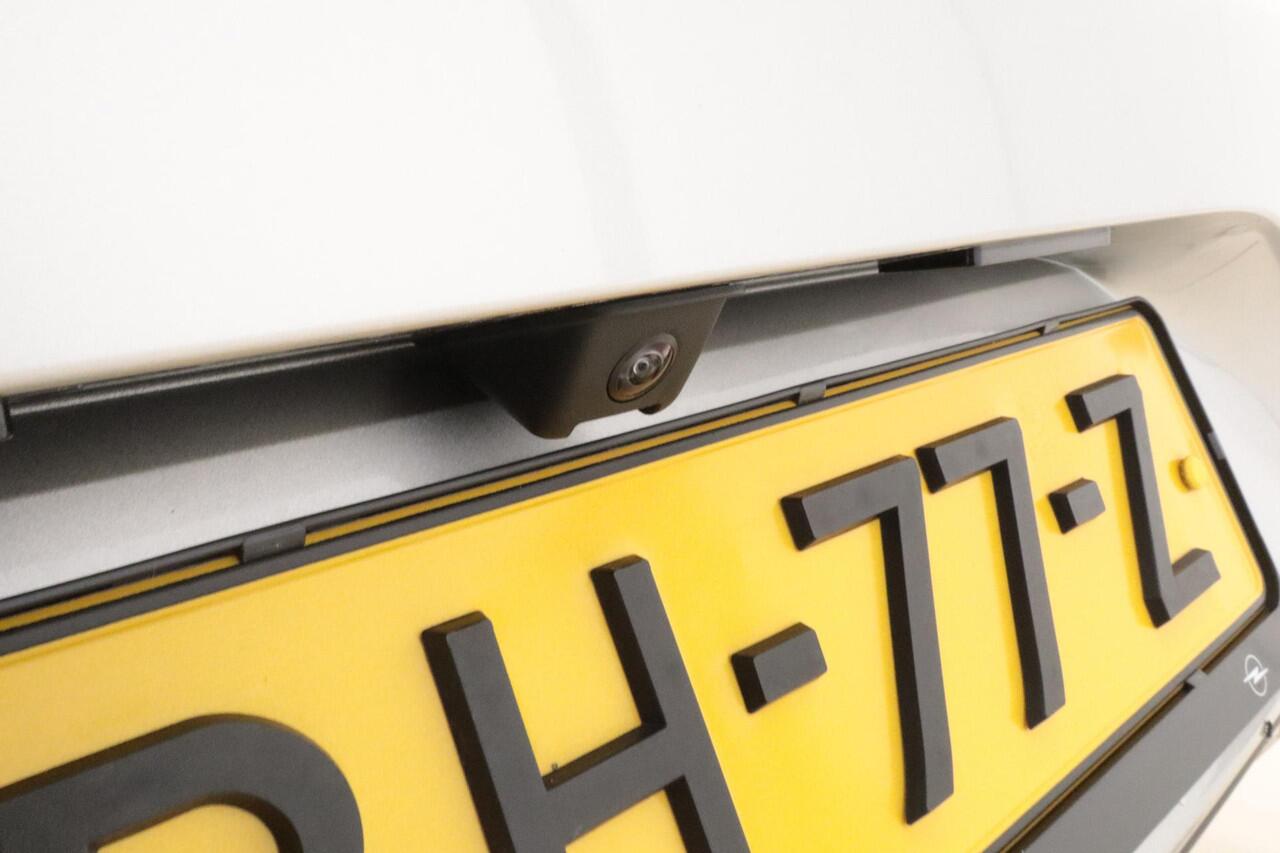 Opel CORSA 1.2 Turbo GS 100pk | Camera | Climate Control | Lichtmetalen Velgen | Apple Carplay - Android Auto | Parkeersensoren | Zwart Dak