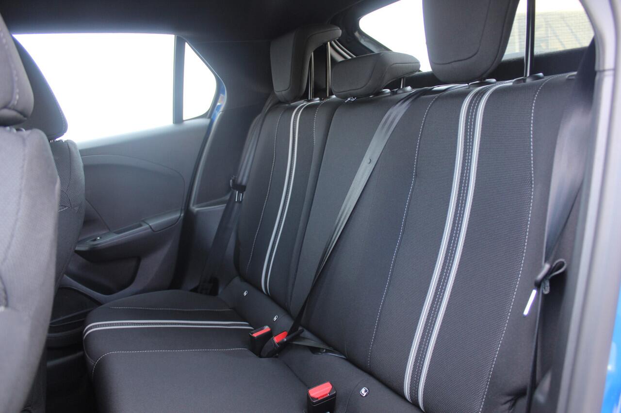 Opel CORSA 1.2 Turbo GS Stuur + Stoel verwarming l Cruise control l Navigatie l AppleCarPlay/AndroidAuto l Parkeercamera l voor en achter sensoren l Dodehoek detectie l VDL auto