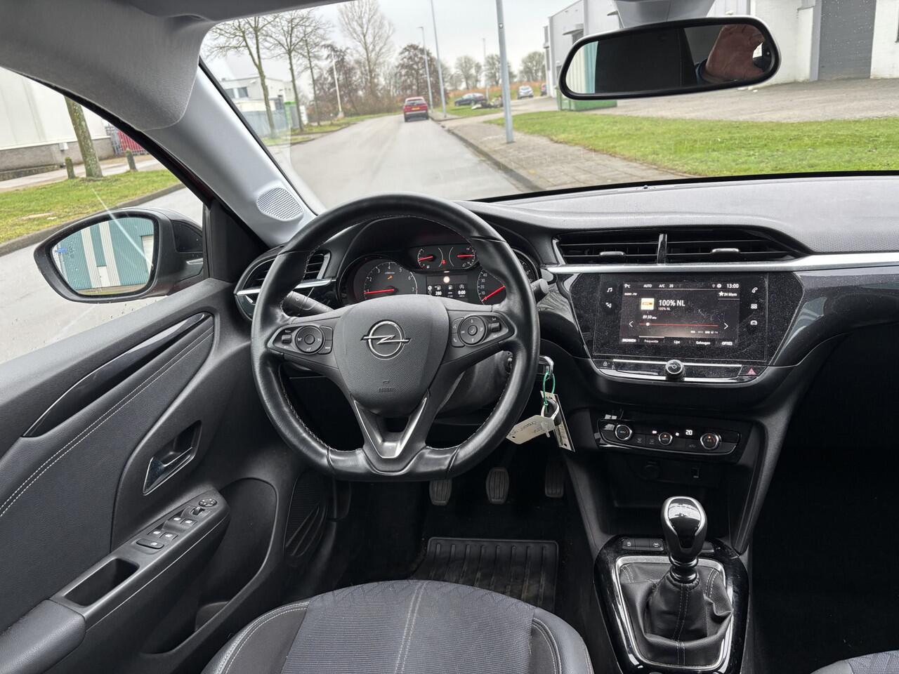 Opel CORSA 1.2i Elegance 5-Deurs 6-Bak 101 PK. Prachtige en zuinige auto van de eerste eigenaar !!!