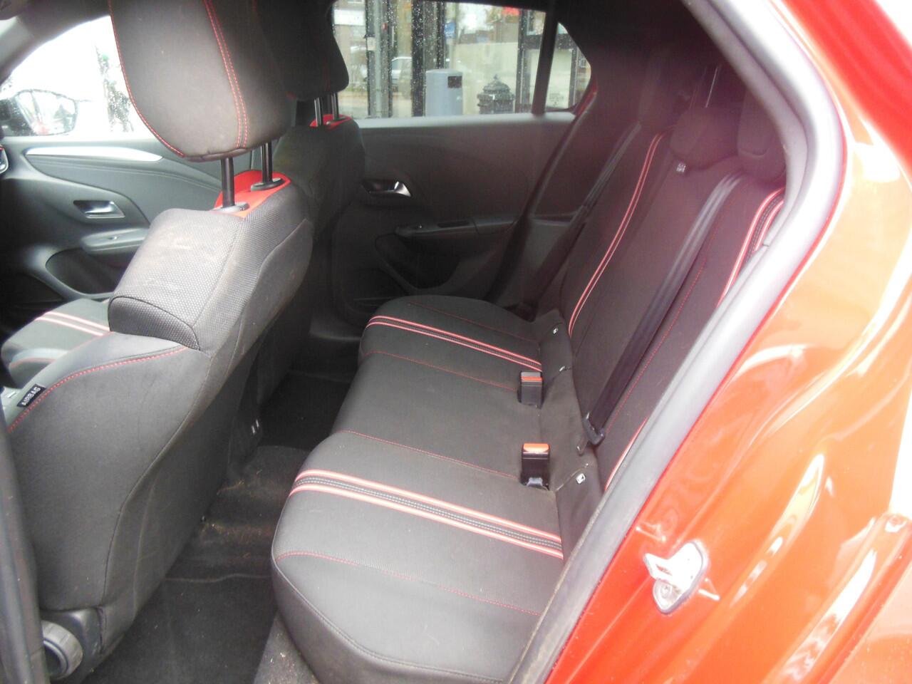 Opel CORSA 1.2 GS Line Automaat Staat in De Krim