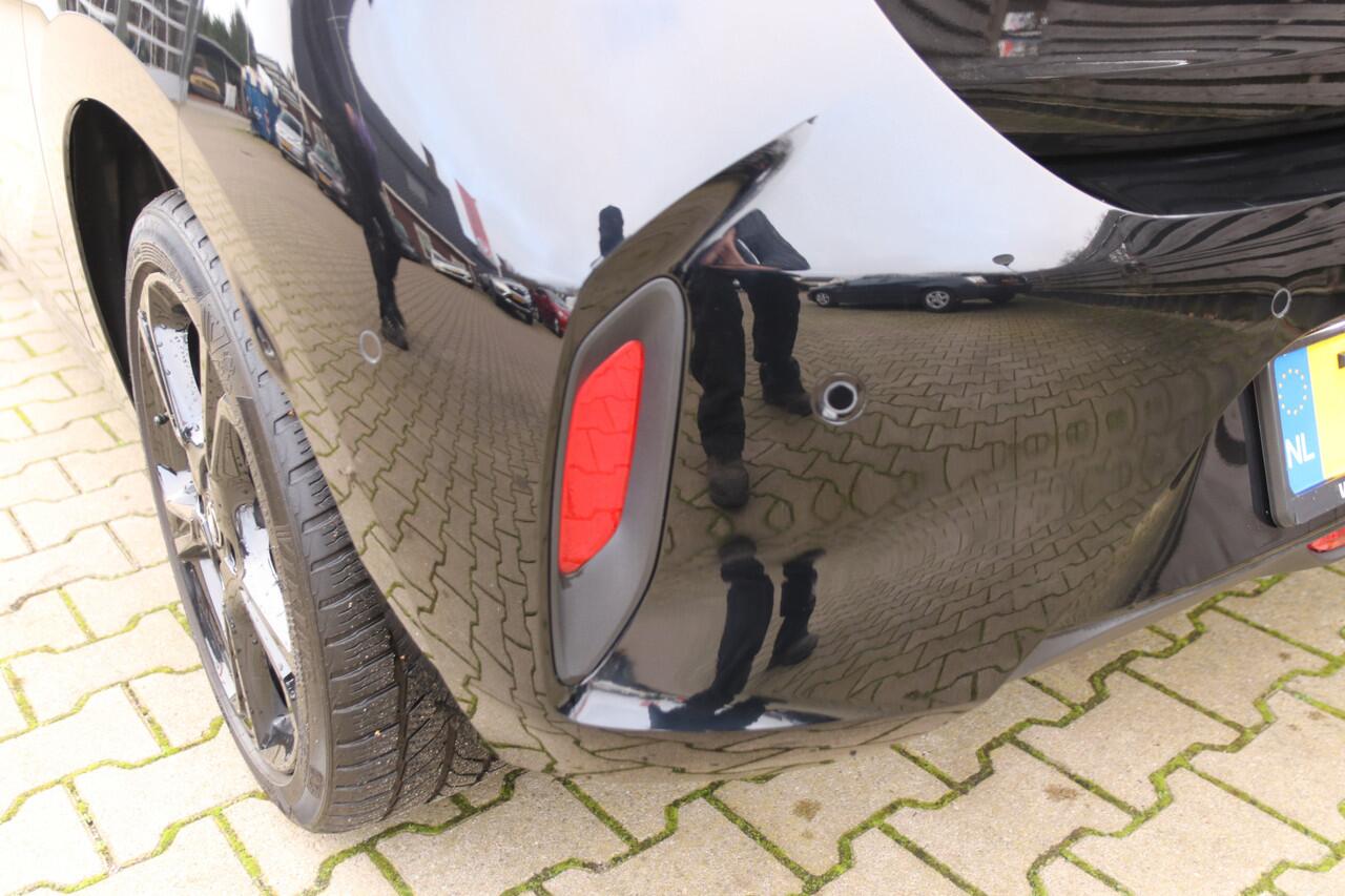 Opel CORSA 1.2 100PK Level 4 / Navi / Stoelverwarming / Carplay / All Season