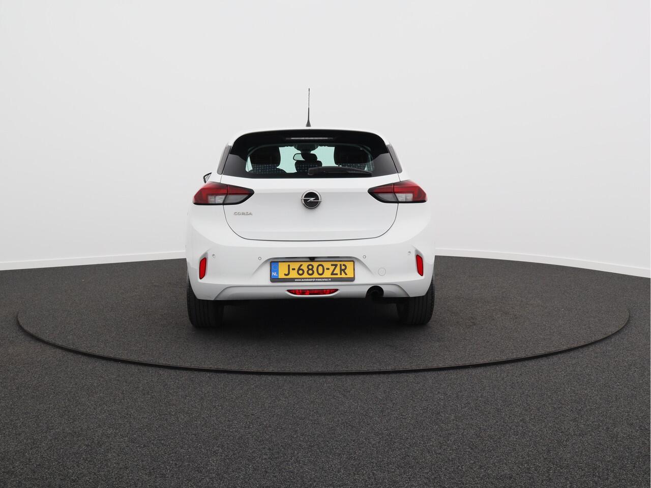 Opel CORSA 1.2 Elegance automaat/ lage km/ zeer mooi!