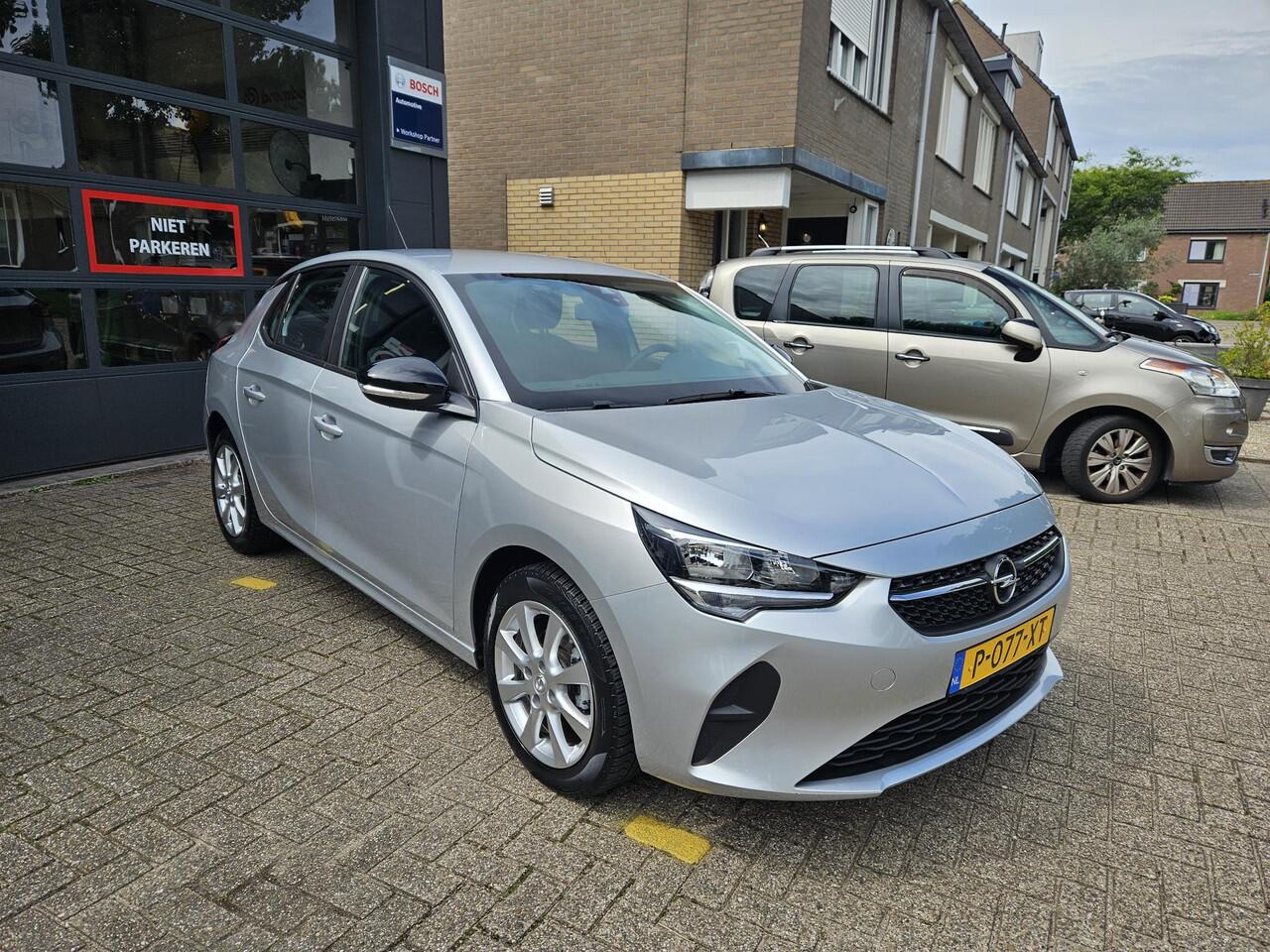 Opel CORSA 1.2 Edition / Airco/ Navigatie/ Cruise/ Apple carplay/ LMV